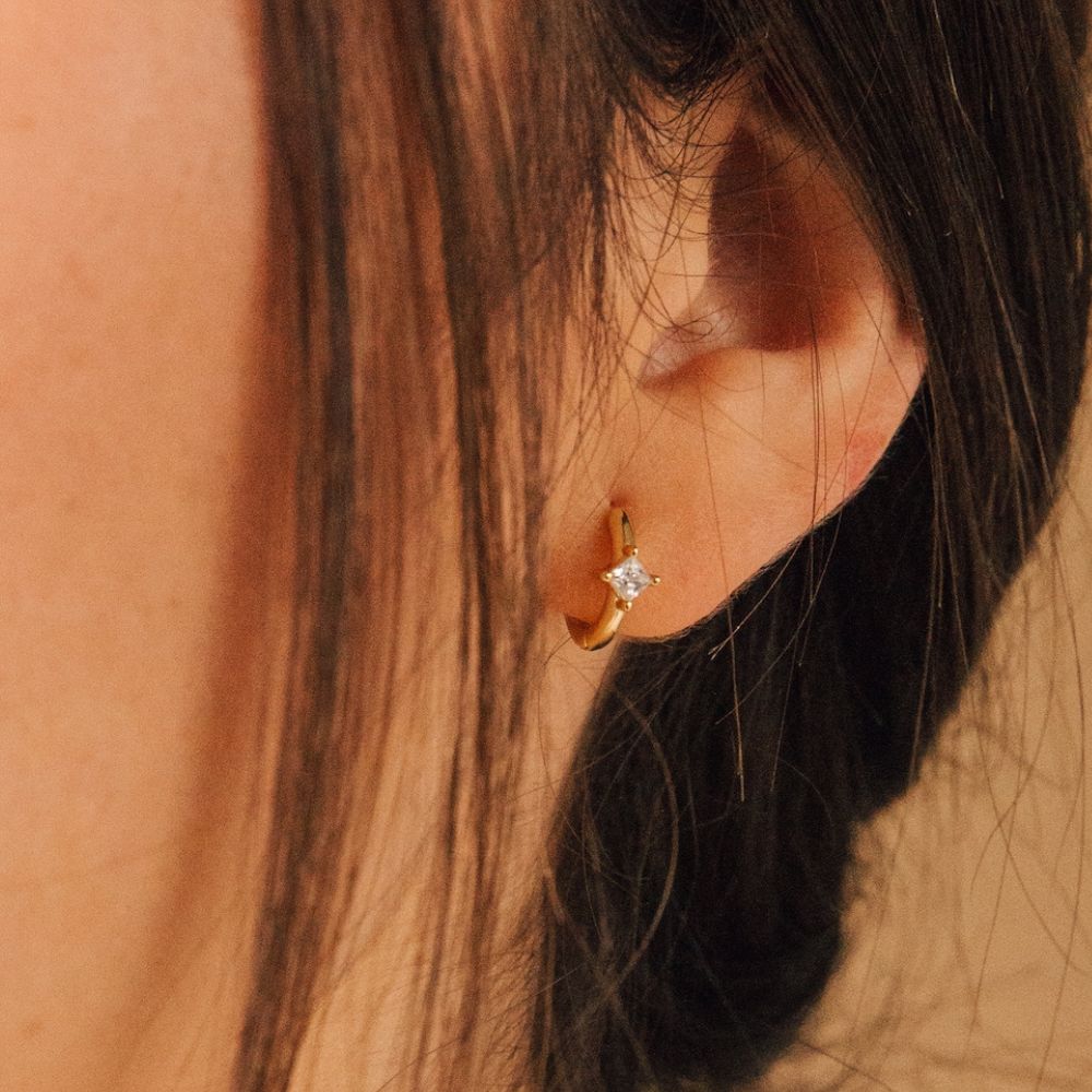 DIAMOND HUGGIE EARRINGS (PAIR)