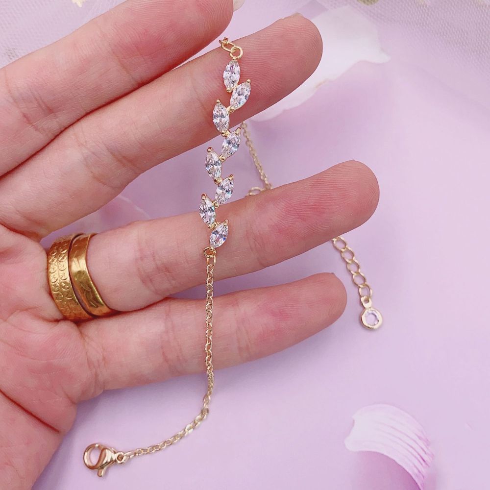 CRYSTAL LEAVES BRACELET (ADJUSTABLE)