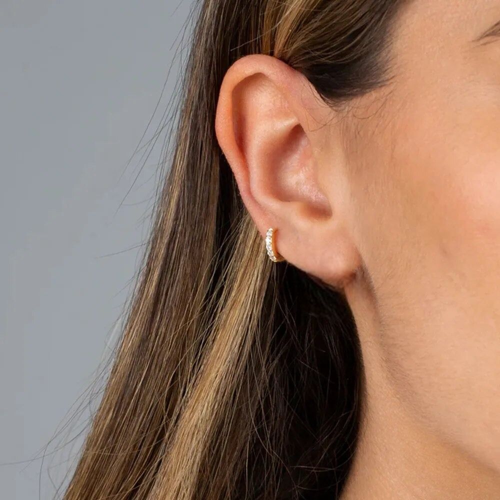 HUGGIE HOOP EARRINGS (PAIR)