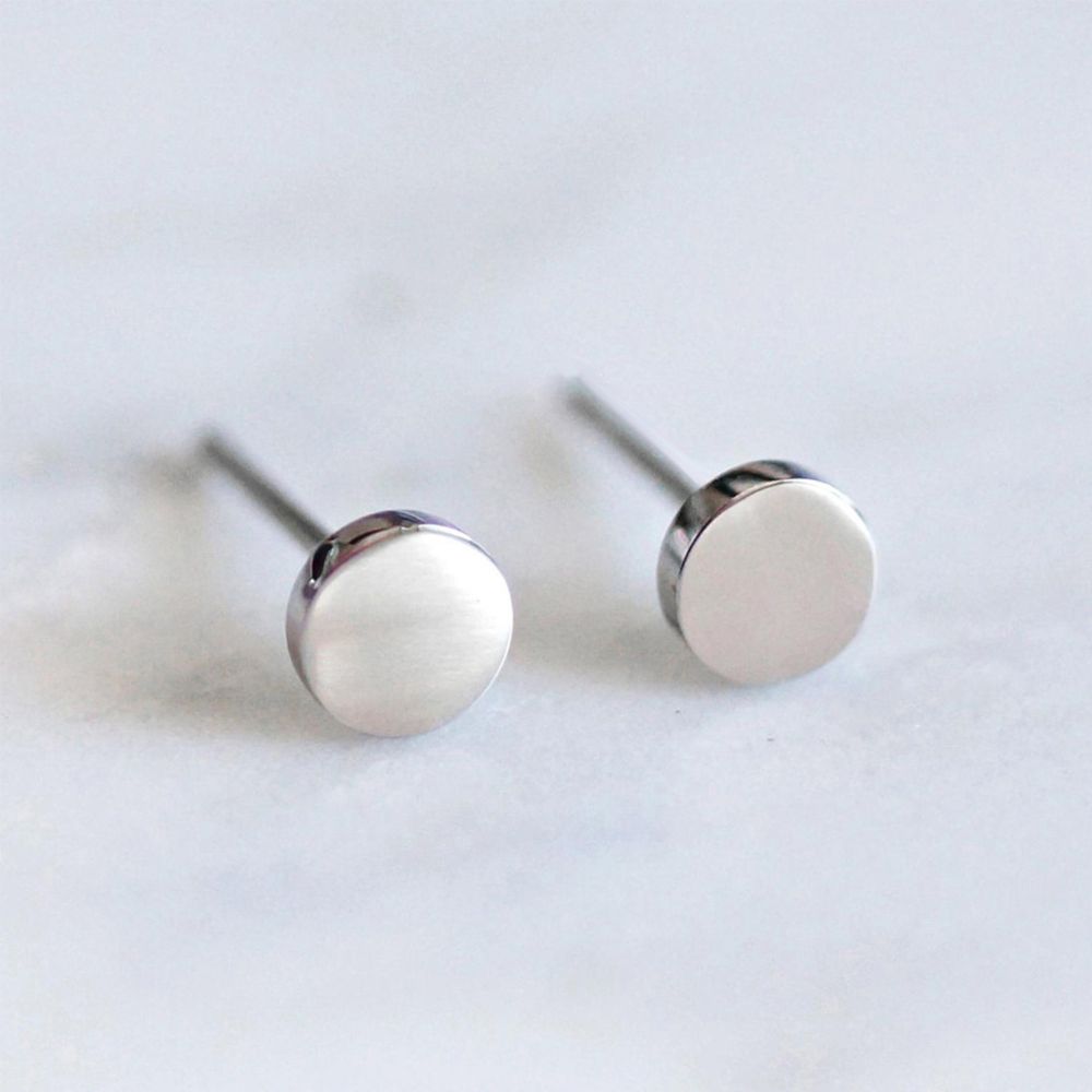 CLOSED CIRCLE STUD EARRINGS (PAIR)