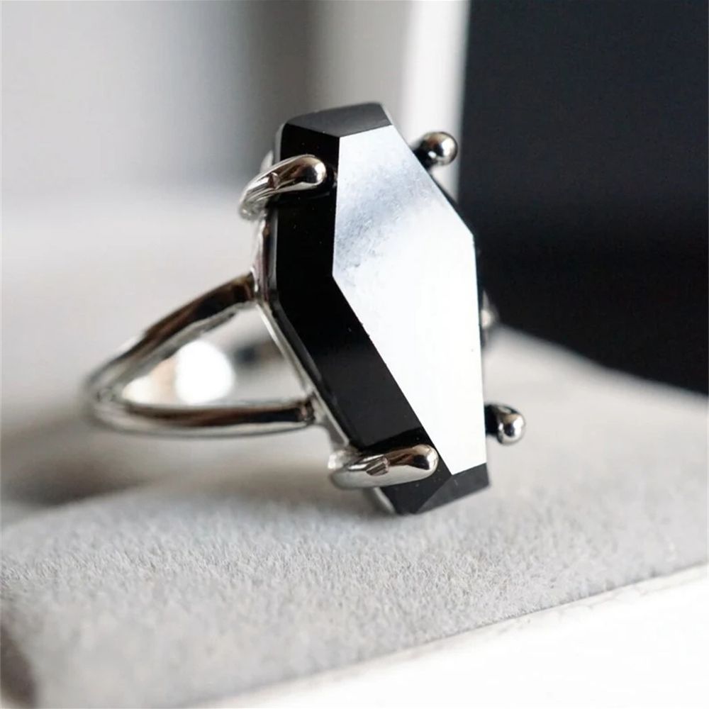 COFFIN RING