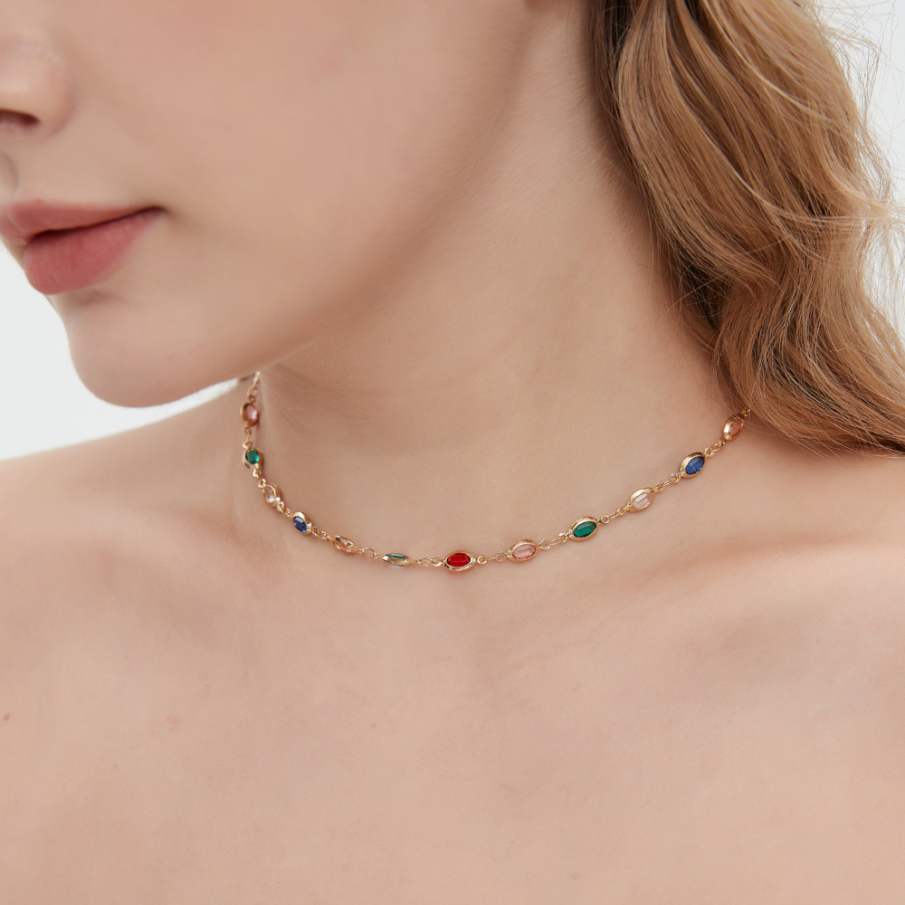 COLORFUL VINTAGE NECKLACE