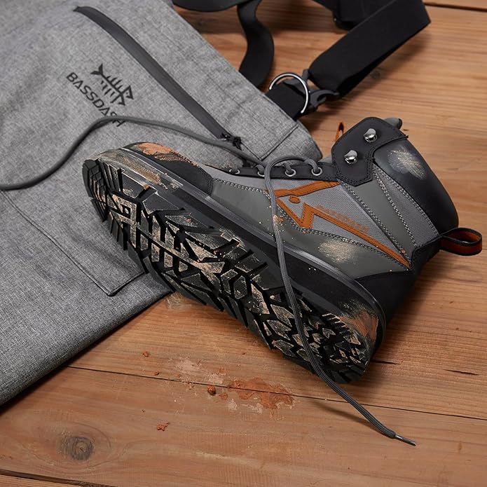 BASSDASH Men’s Wading Boots Lightweight Anti-Slip Rubber Sole Fly Fishing Wading Shoes