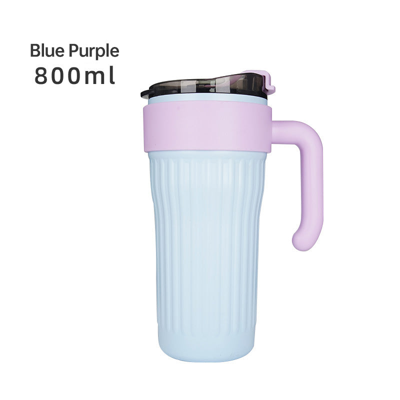 Water Bottle for Cycling Sports Featuring a Bathrobe Bear