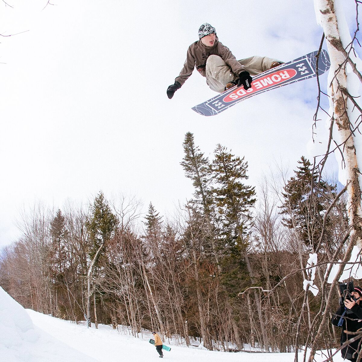 Rome Snowboards Mens Agent Twin Snowboard