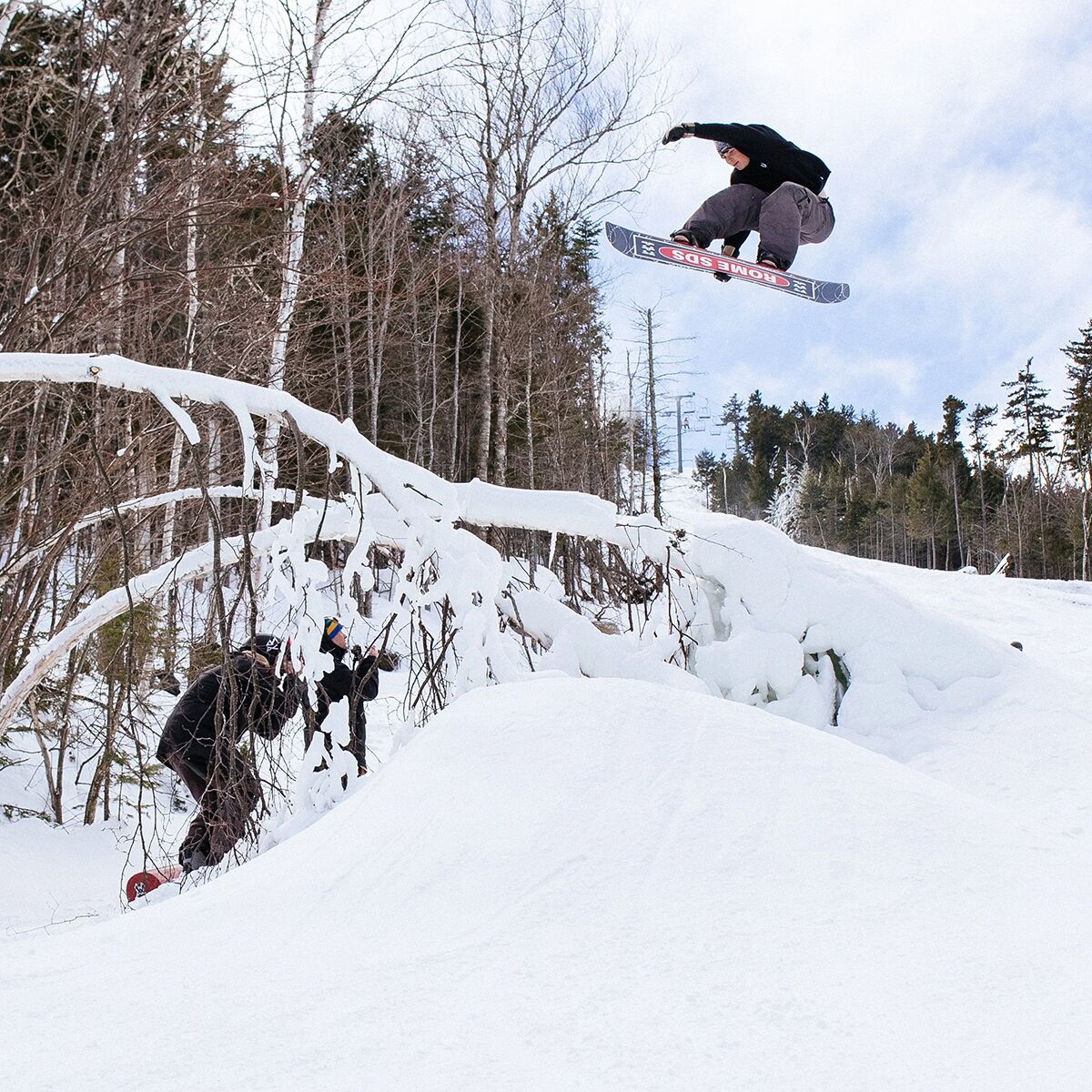 Rome Snowboards Mens Agent Twin Snowboard