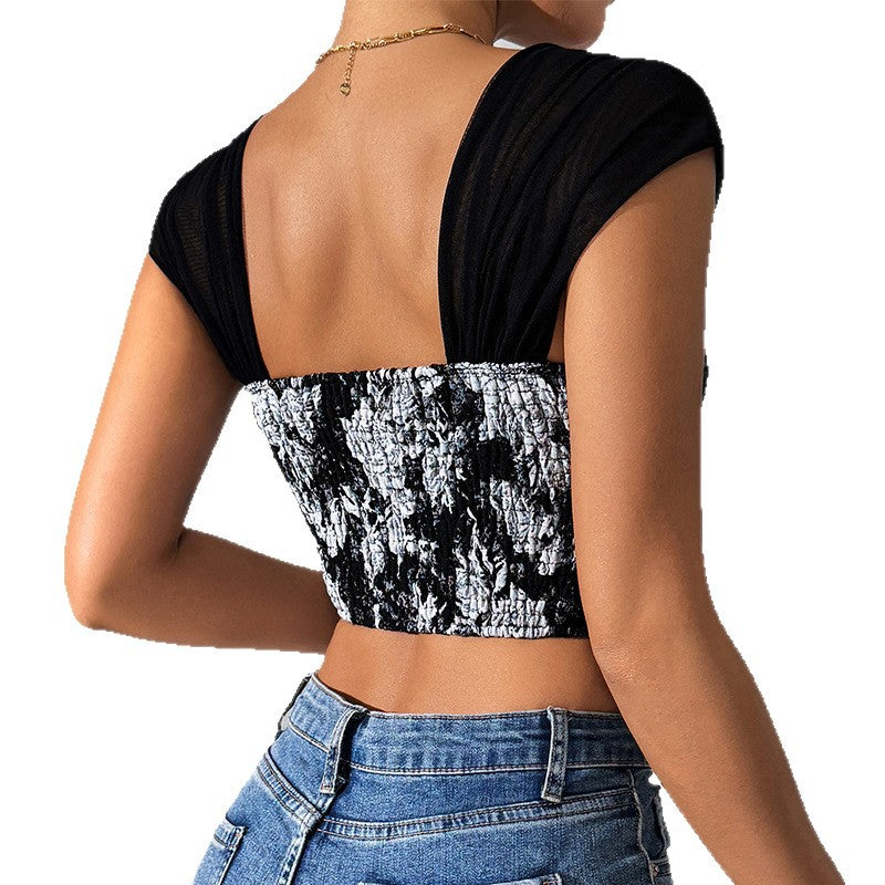 Printed ultra short crop top with exposed navel for summer