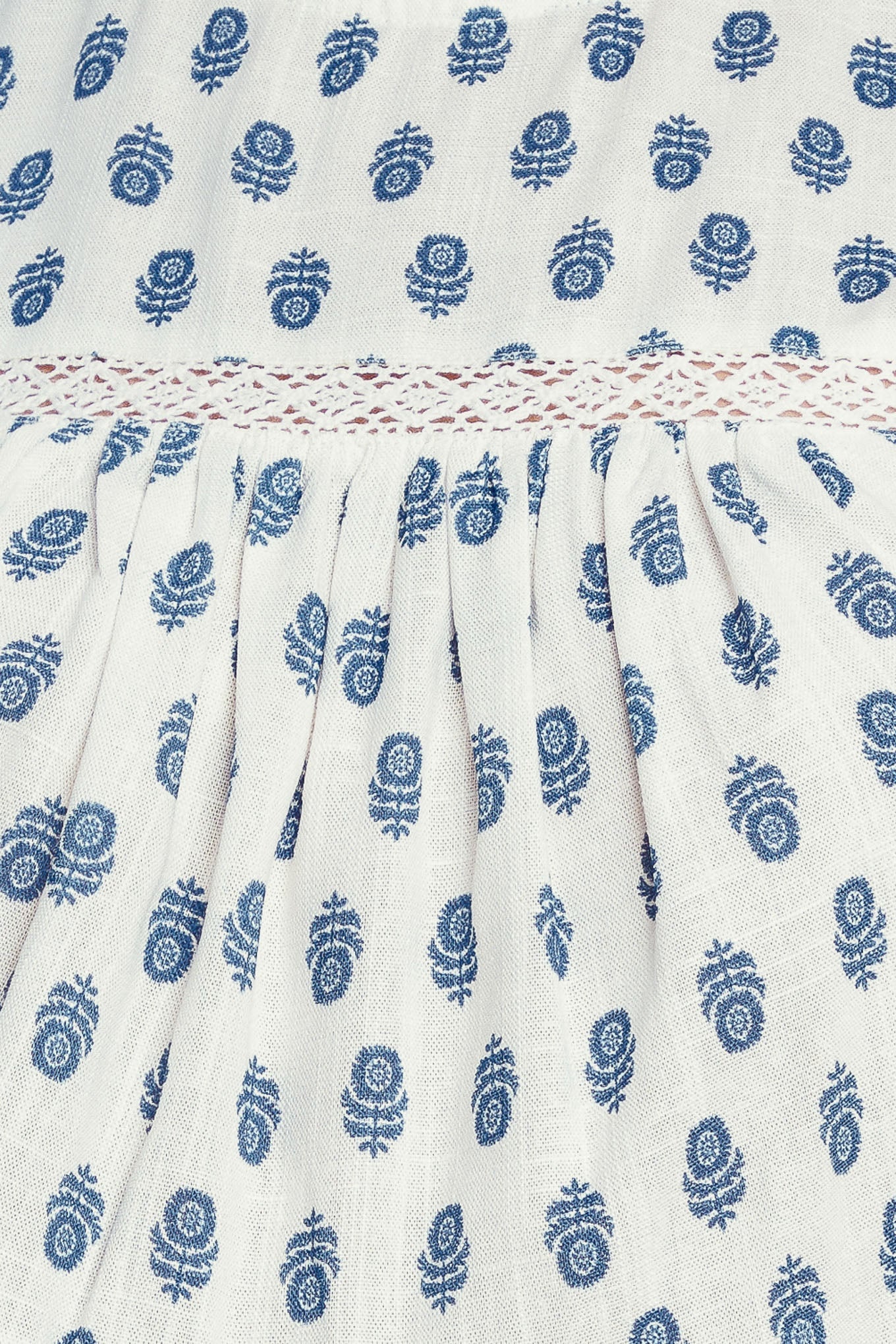 EASY GOING WOVEN TOP