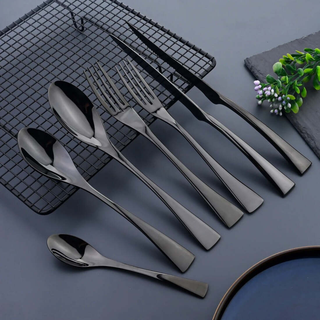Jet Black Cutlery Set | 3CARATS