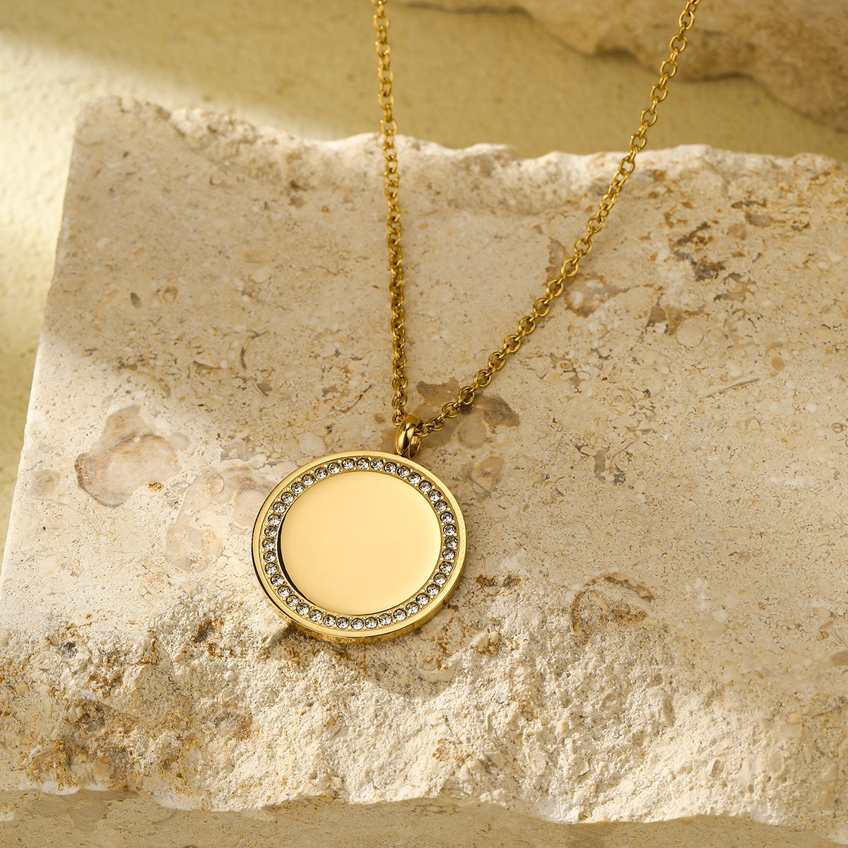 Geometric Abstract round Heart Inlaid with Diamond Titanium Steel Necklace Light Luxury Minority High Grade Stainless Steel Necklace for Women