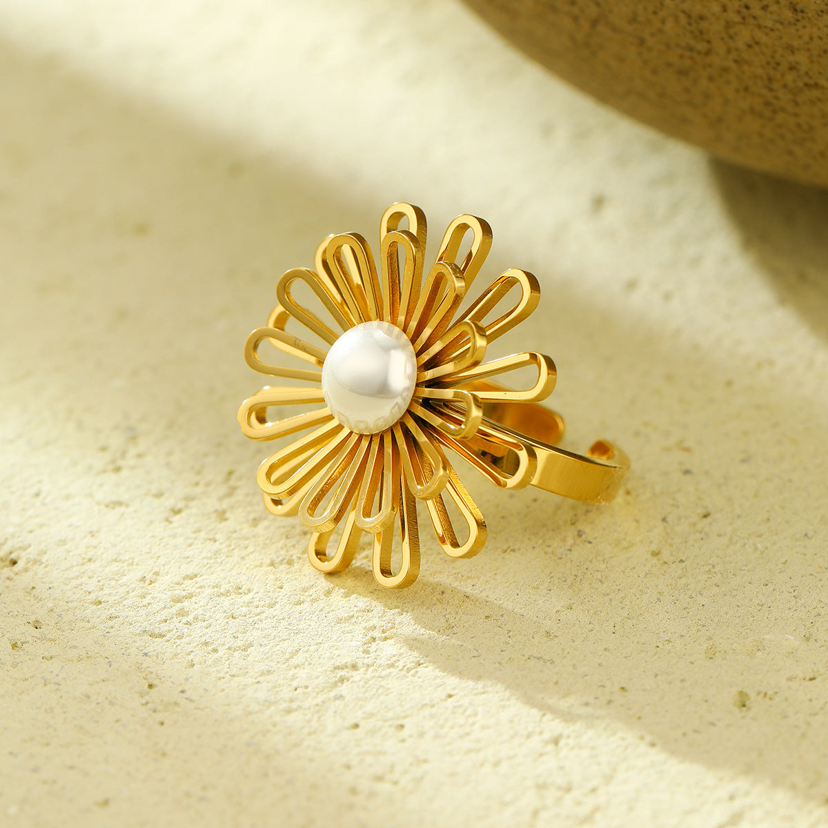 French Simplicity Sweet Lace Hollowed out Stainless Steel Ring High Grade Design Titanium Steel Bracelet for Women