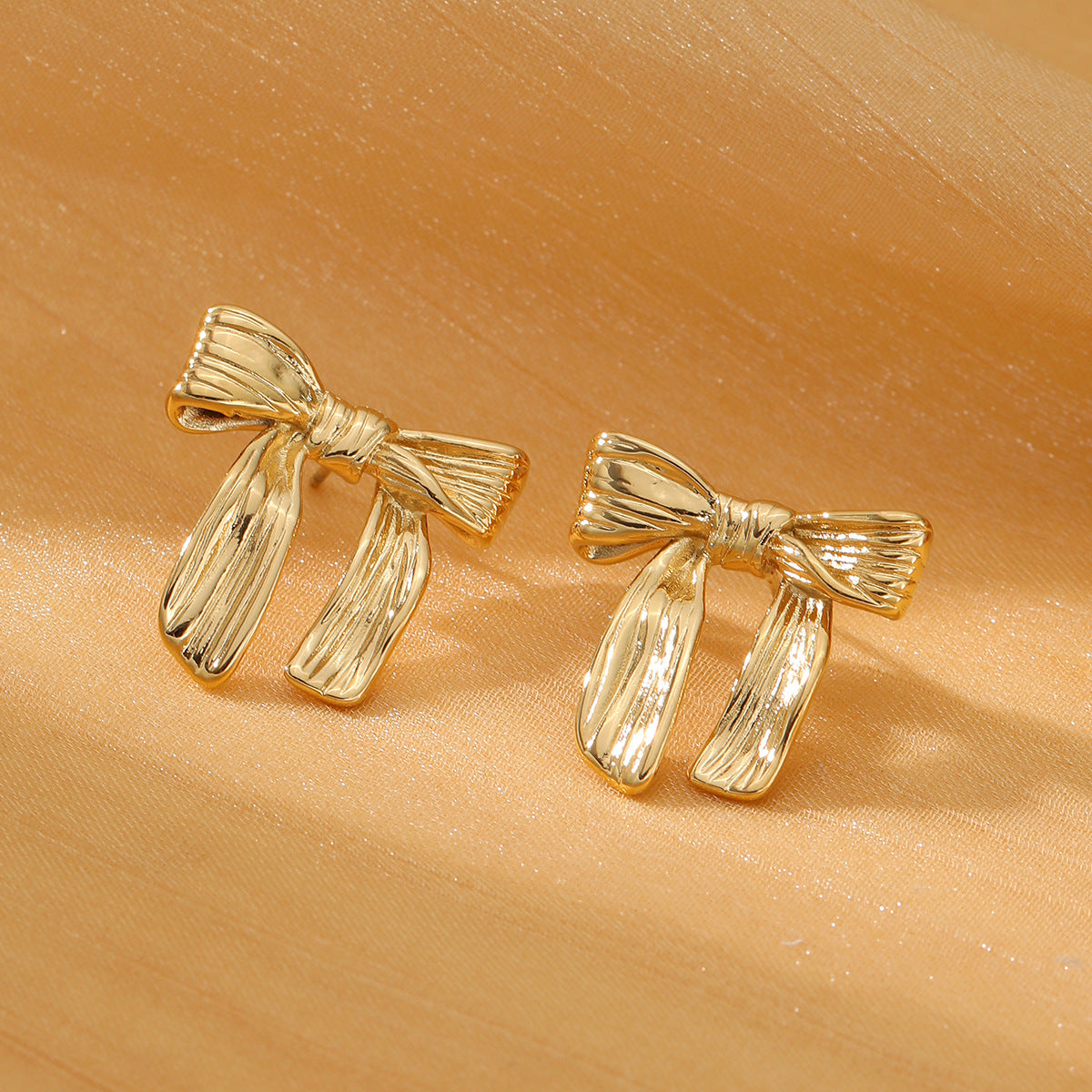 Sweet Bow Design Titanium Steel Earrings Women Entry Lux 18K Gold Plated Stainless Steel Studs
