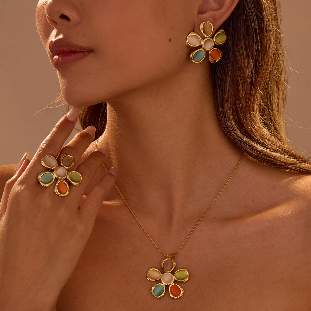 Retro 18K Gold Stainless Steel High Grade Color Opal Hammered Floral Earrings Earrings