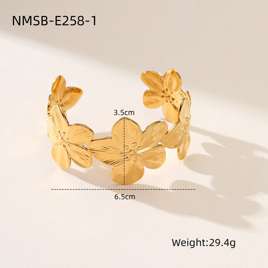 Summer Little Fresh Floral Stainless Steel Bracelet Non Fading High Grade Petal Titanium Steel Bracelet