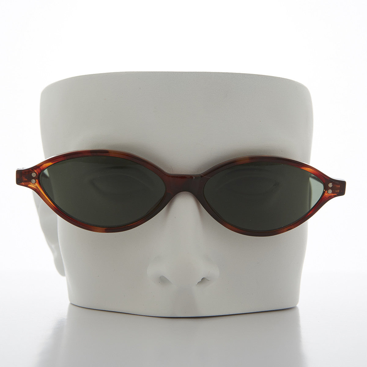 Punk Rock Oval Narrow Cat Eye Vintage Sunglass - Viveca