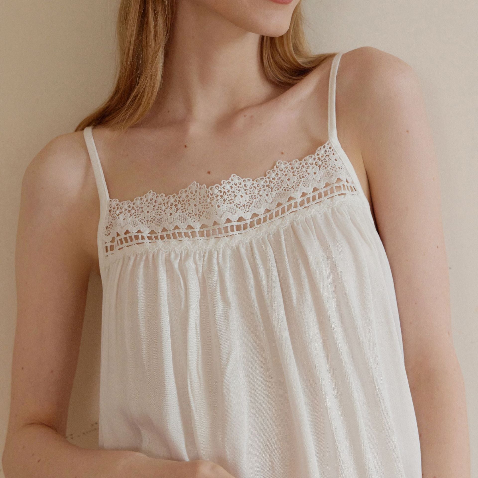 Amie Lace Collar Satin Lightweight Pajama Set / White