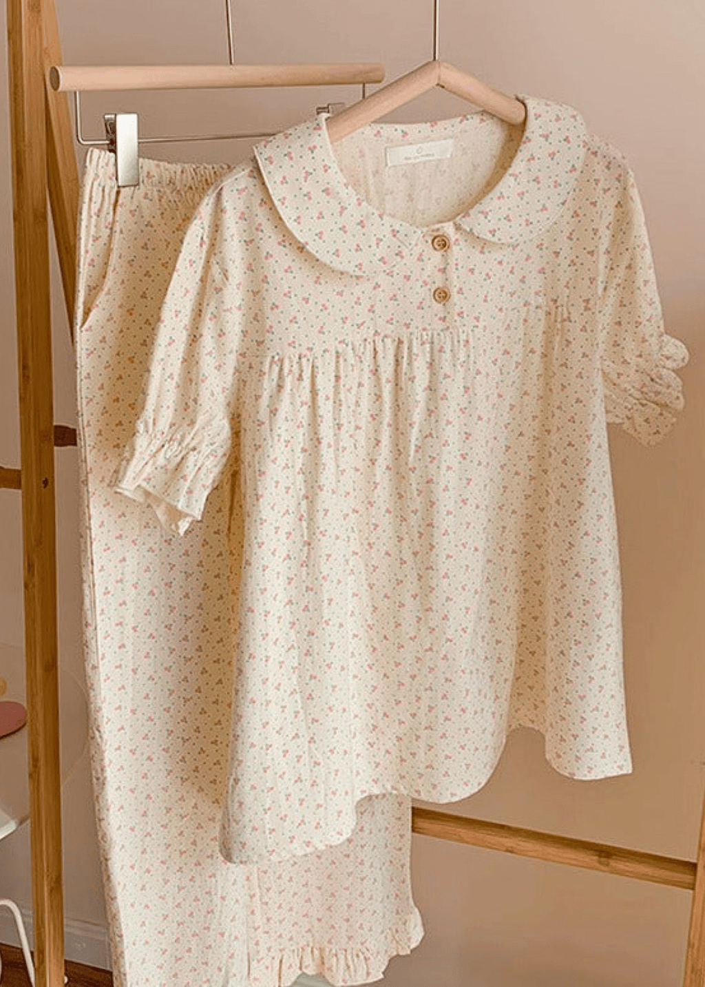Cream Floral Quarter Sleeves & Long Pants Pajama Set