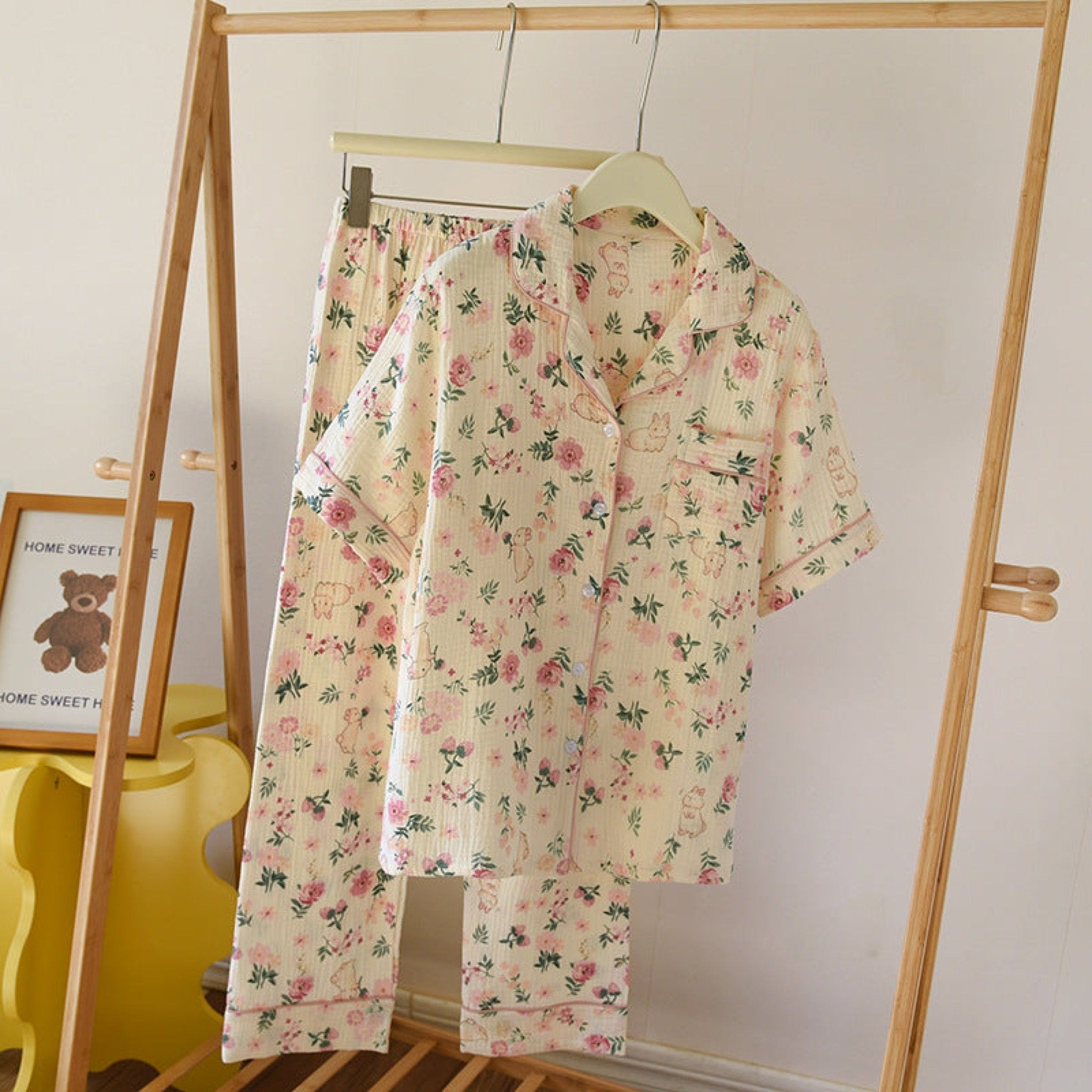 Floral Garden Short Sleeves and Pants Cotton Pajama Set / White