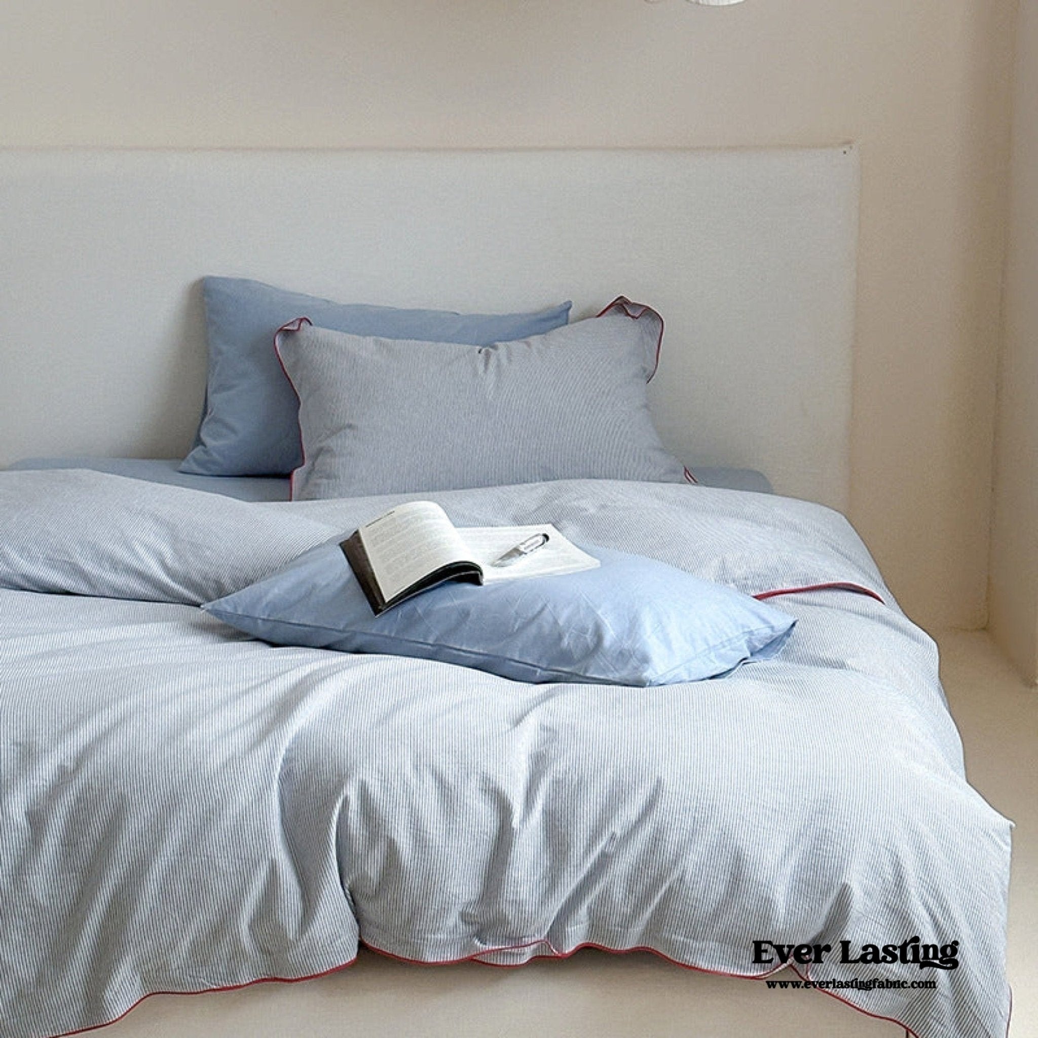 Joce Striped Bedding Set / Blue