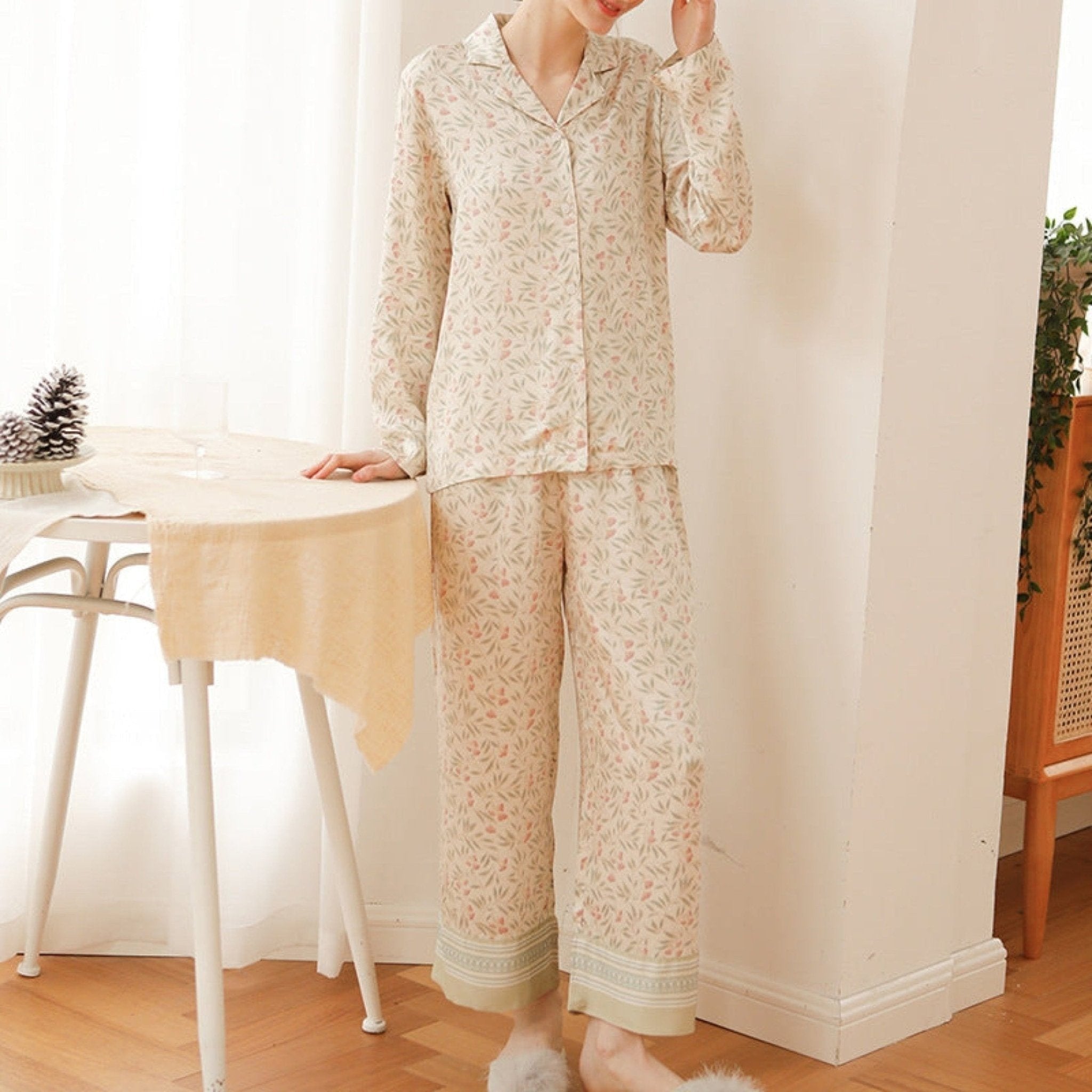 Pastoral Floral Short-Sleeve Long-Pants Pajama Set / Green