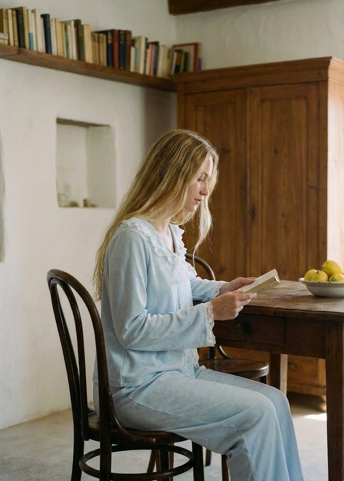 Rosy Velvet Coquette Lace Pajama Set / Blue