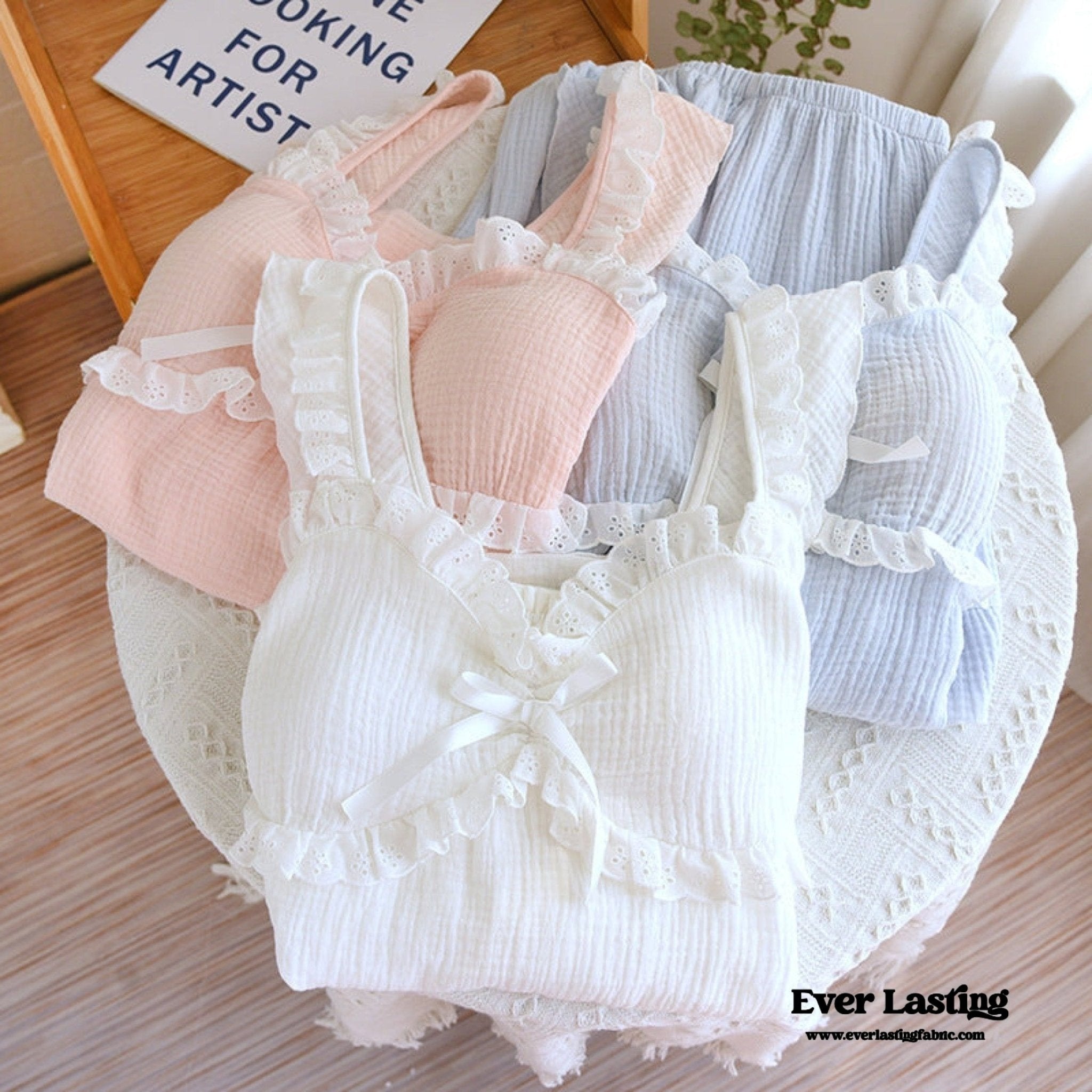 Sweet Ruffle Shorts Pajama Set / Pink